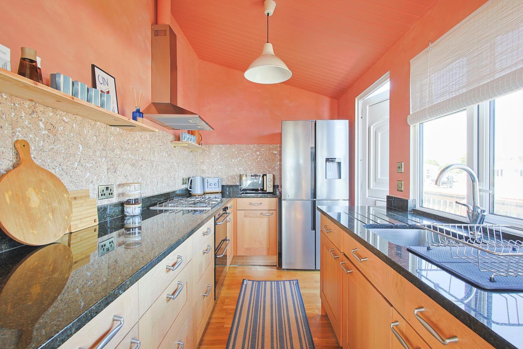 The Retreat, Waterfront & Log Burner Villa Christchurch  Luaran gambar