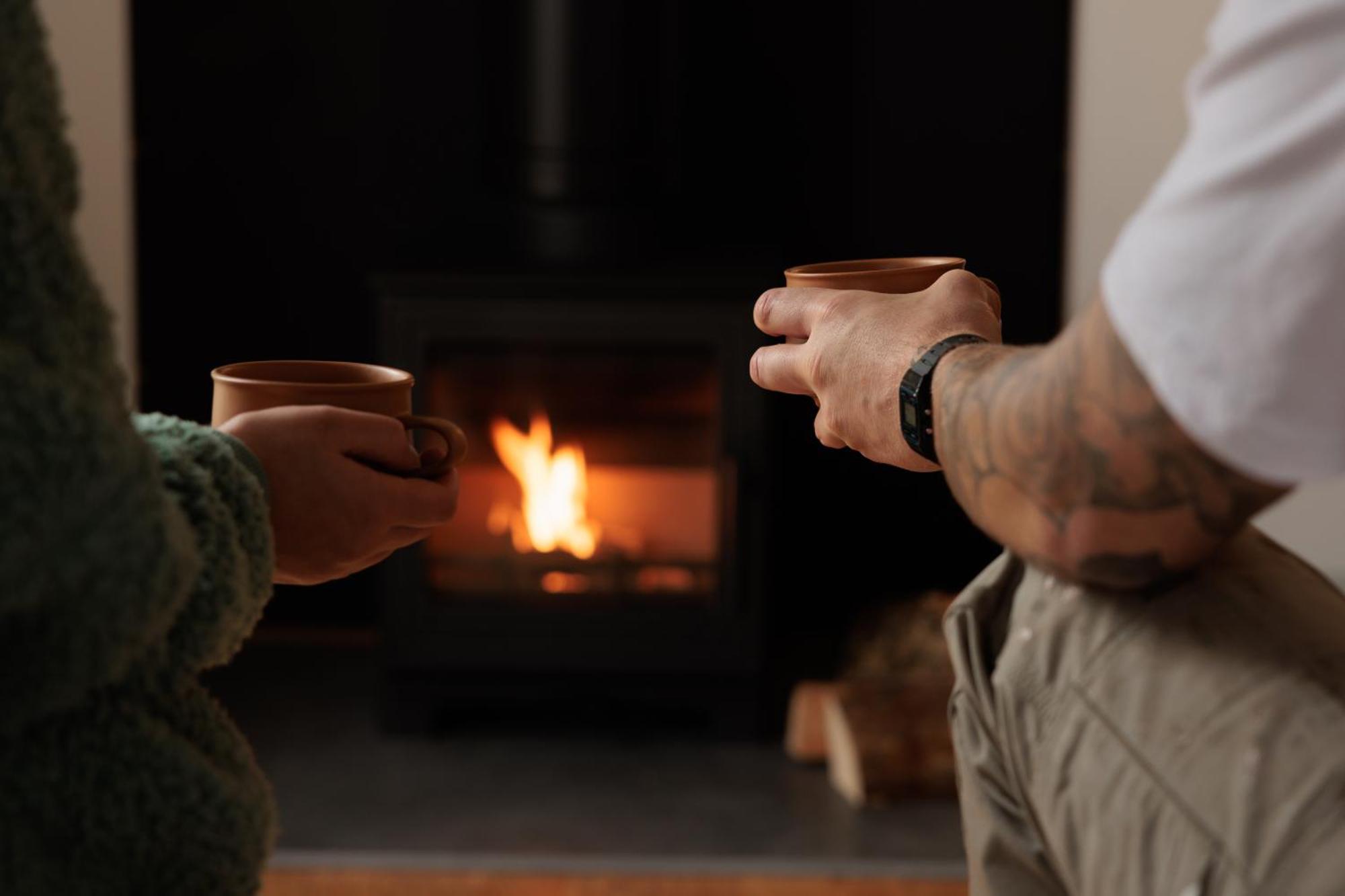 The Retreat, Waterfront & Log Burner Villa Christchurch  Luaran gambar